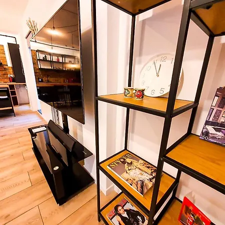 Urban Retreat: Industrial Chic 1br Ap - Heart Of *