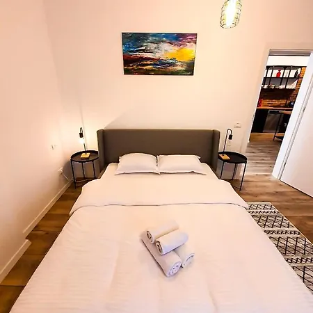 Urban Retreat: Industrial Chic 1br Ap - Heart Of Bucharest